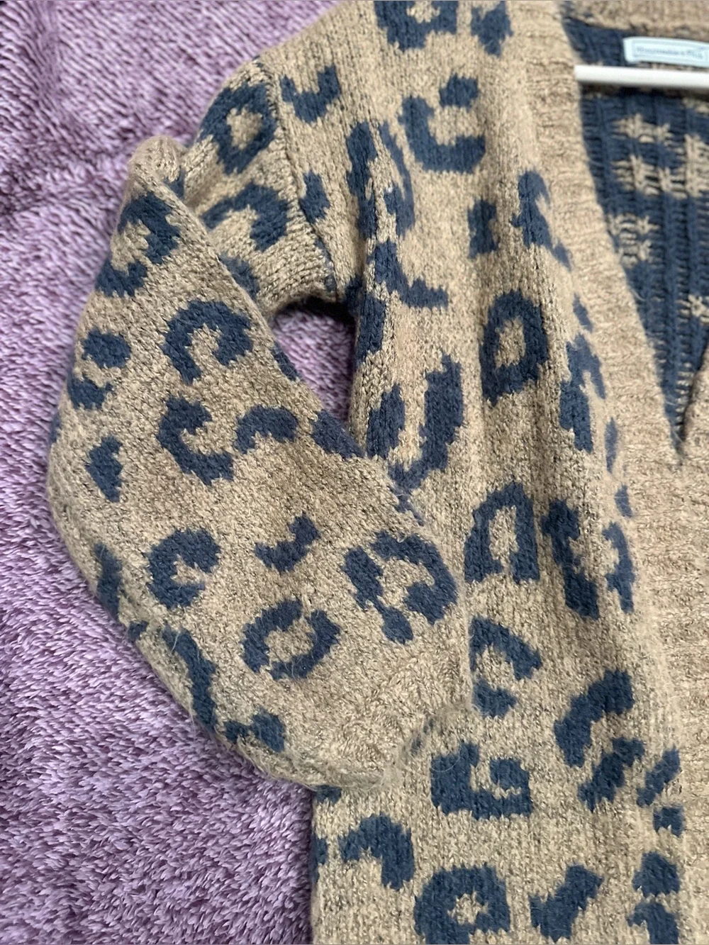 Abercrombie & Fitch Leopard Print Open-Front Women's Cardigan - Camel/Black - Picture 6 of 6